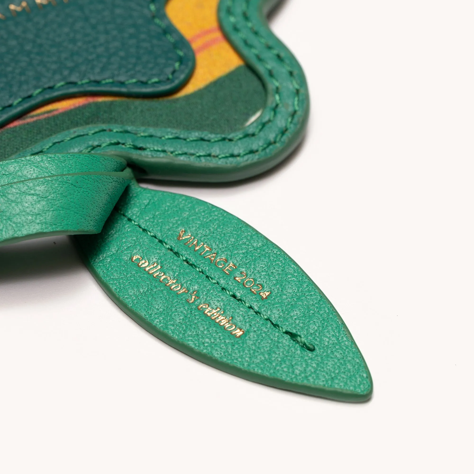 Daniel | Wavy Dazey/Brushed Gold Dazey Rivet | Med